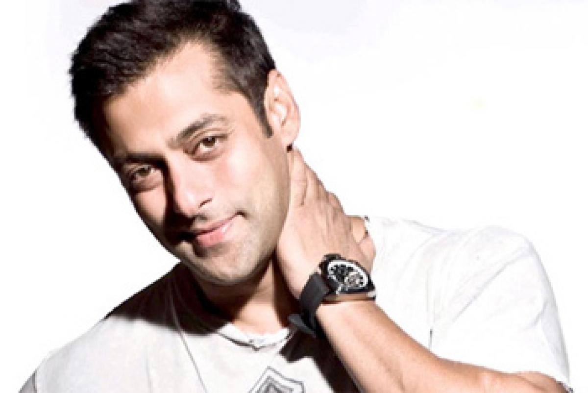 Salman`Bajrangi bhaijaan` shines at Stardust awards